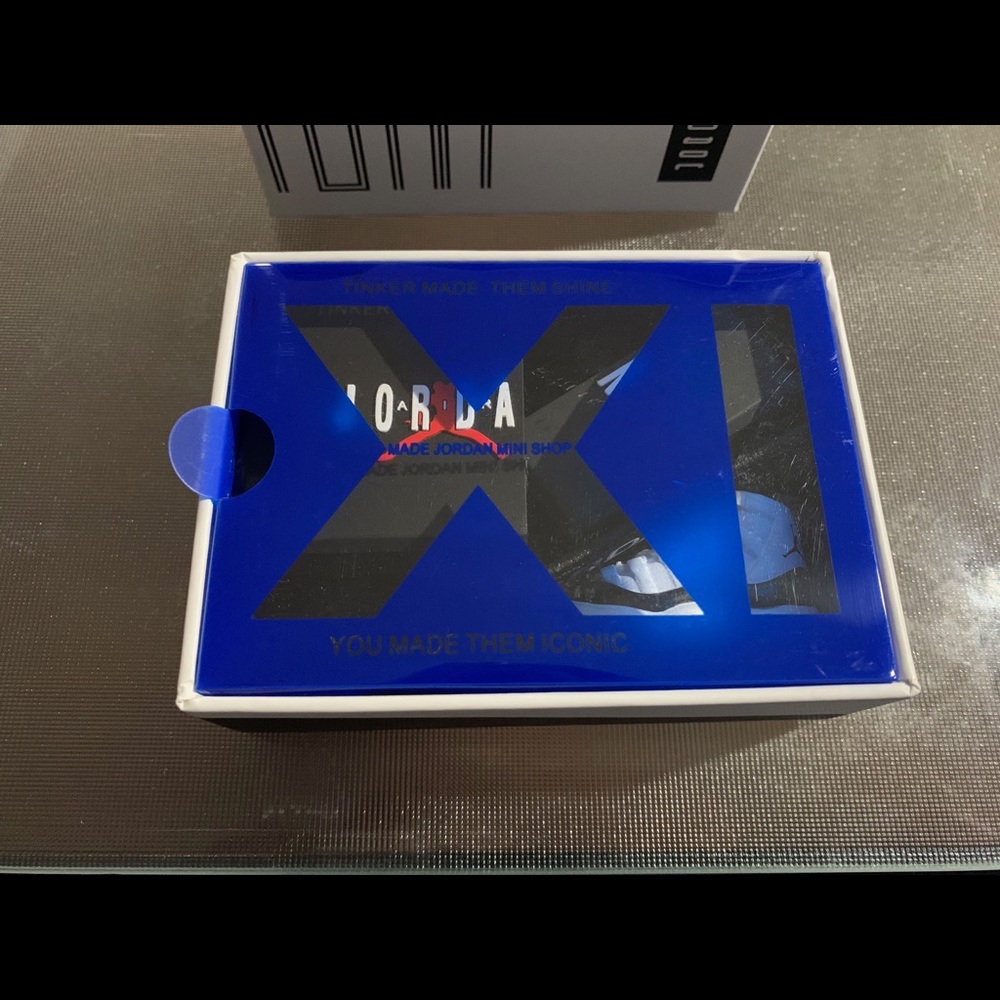 Airpod Case - Picture 2 of 10